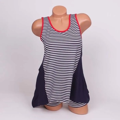 Пижама в тъмносиньо и бяло райе с червена лента