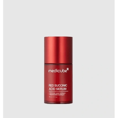 medicube Изсветляващ серум за лице Medicube red succinic acid serum 30 ml