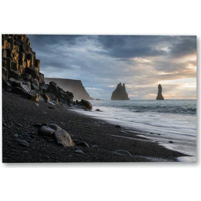 Plakát – Skalní útvary u tmavého pobřeží 135 × 90 cm Bez rámu Ne Bez rámu
