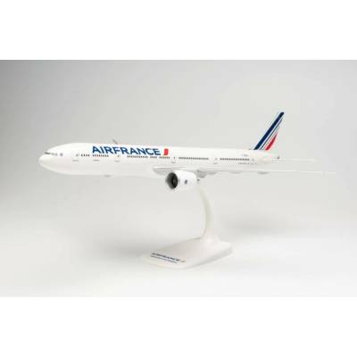 Herpa Boeing B777 328ER Air France 2010s Colors Named Strasbourg Snap Fit 1:200