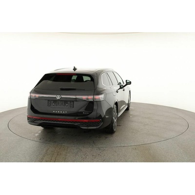 Volkswagen Passat Variant TDI 4Motion DSG R-Line 142 kW