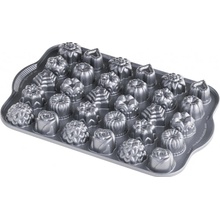 Nordic Ware forma na mini dorty a čokolády plát se 30 formičkami karamelová 590ml