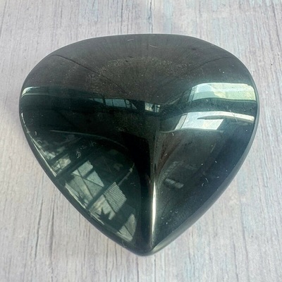 Nefertitis Obsidián zlatý srdce Mexiko 4 NF61131 - cca 6,3 x 5,7 cm, 123,9 g