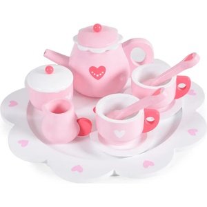 Moni Toys Дървен чаен сервиз със сърчица Moni Toys, 12 части