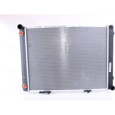 Chladič motora NISSENS 62766A