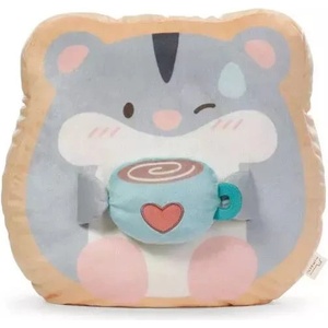 NICI MyMochi: Шай плюшена възглавница с хомяк с чаша - 35 x 33 см (62395)