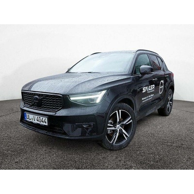 Volvo XC40 B4 Black Edition 145 kW