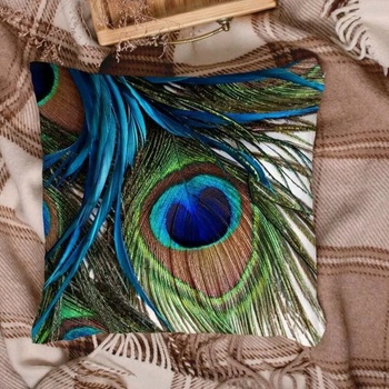 Image 1 of Декоративна възглавница/калъфка 8 - Паун a