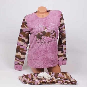 Image 1 of Пухкава зимна пижама в лилаво и камуфлажен десен