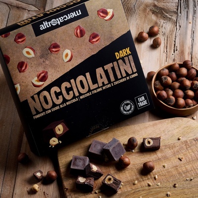 AlrtoMercato pralinky s celými oříšky v hořké čokoládě 250 g
