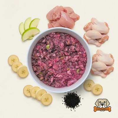 Krmimmasem.cz Kuře komplet s jablky banány a černuchou 1 kg – Hledejceny.cz