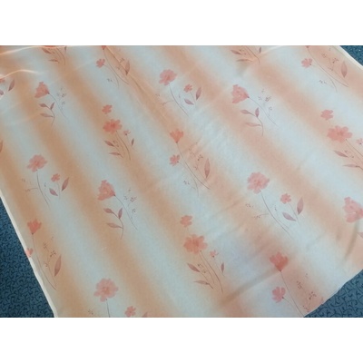 Záclona oranžová s květy 150 cm