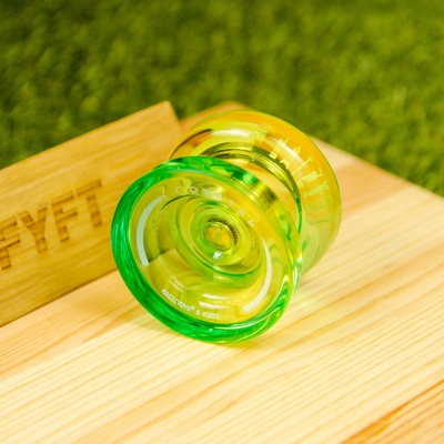 Crystal K2 MagicYoyo plastové freestyle yoyo Barva 3