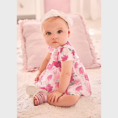 Mayoral Нежна рокля с цветя за бебе момиче Майорал в розово
