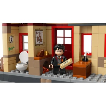 Image 1 of LEGO® Harry Potter™ - Hogwarts Express & Hogsmeade Station (76423)
