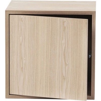 Muuto Policový diel Stacked w. door medium, oak