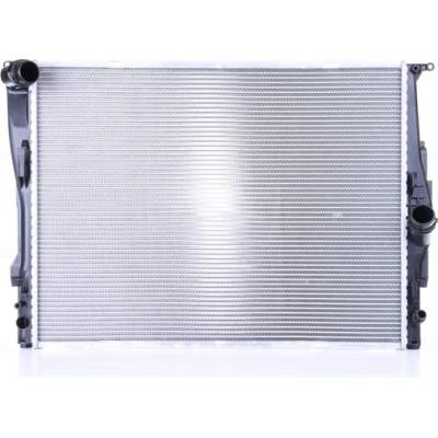 Chladič motora NISSENS 60786A