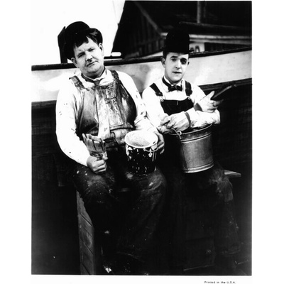 Plagát, Obraz - Oliver Hardy And Stan Laurel In 'Towed In A Hole', 30 × 40 cm