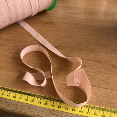 Prádlová lemovací pruženka 1,5cm Baby pink
