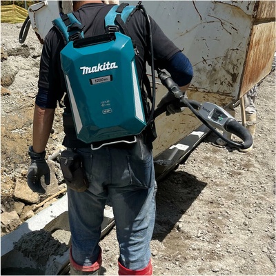 Makita VR001CZ