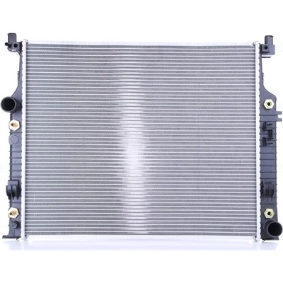 Chladič motora NISSENS 62576A