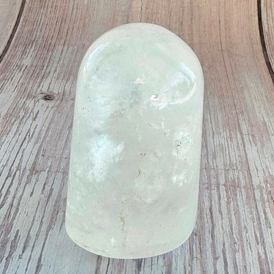 Nefertitis Křišťál freeform 5 NF56033 - cca 7 x 4,2 cm, 209 g