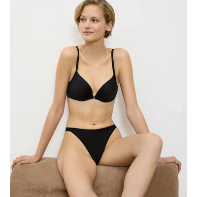 Triumph podprsenka Body Make-up Essentials Whu černá