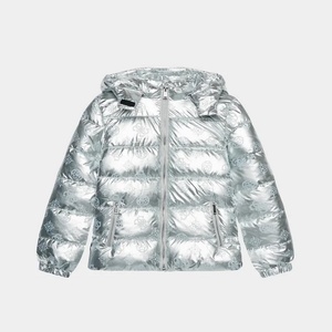 GUESS Яке за момиче в сребристо покрито с лога Guess