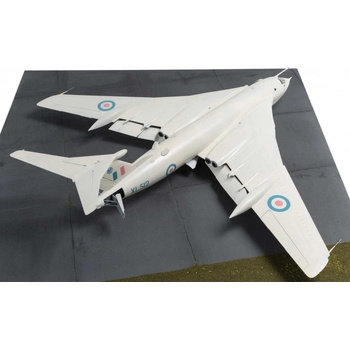 Airfix Classic Kit letadlo A12008 HANDLEY PAGE VICTOR B.Mk.2 30 A12008 1:72