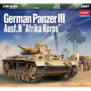 Academy Комплект модел танк 13567 - Panzer III Ausf. N. Африка Корпус (1: 35) (36-13567)
