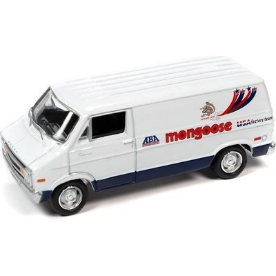 Johnny Lightning Dodge Van 1977 1:64