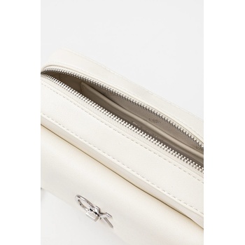Calvin Klein Чанта Calvin Klein в бежово LV04F3102G (LV04F3102G)