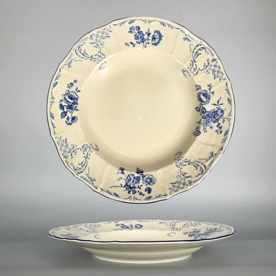 Thun 1794 BERNADOTTE talíř klubový ivory modré květy 320 mm P2750597J2Z0000000
