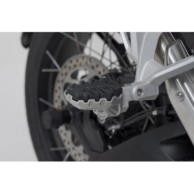 Triumph Tiger 1200 models (22-)-stupačky spolujezdce Evo SW-Motech