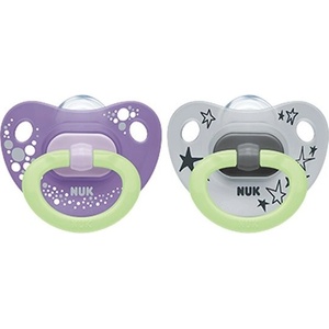 Nuk Силиконови залъгалки NUK - Happy Nights, с кутия за стирилизиране, 0-6 m, 2 броя (10730453)