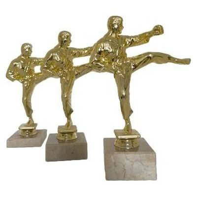 Figurka velká karate 23 25 cm 23 cm