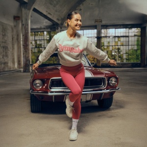 GymBeam Дамски суичър GymBabe Cloud S