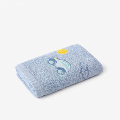 Goldea dětský ručník autíčko na modré 30 x 50 cm