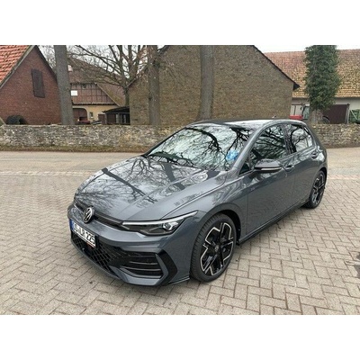 Volkswagen Golf eTSI R-Line DSG 110 kW