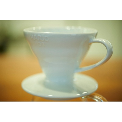 Hario Dripper V60-02 Ceramic White – Zbozi.Blesk.cz