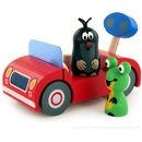 Detoa Krtko na výlete červené auto