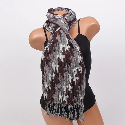 Зимен дамски шал в кафяво и бяло