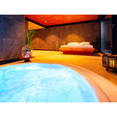 Privátní wellness pro 2 osoby v hotelu Nobilis + láhev prosecca