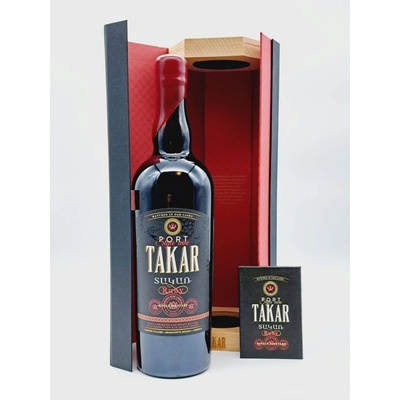 Armenia Takar Ruby 17,5% 0,75 l (dřevěná kazeta)