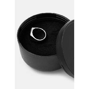 Tom Wood Сребърен пръстен Cushion Black Larvikite (101485)