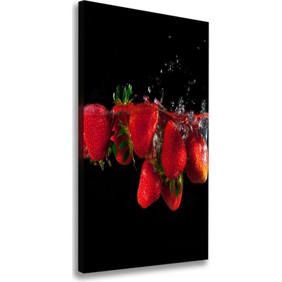 Vertikálny foto obraz na plátne Jahody vo vode 50x100 cm