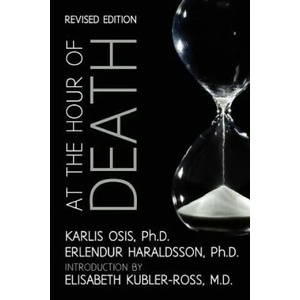 At the Hour of Death | Erlendur Haraldsson (ISBN: 9781908733276)