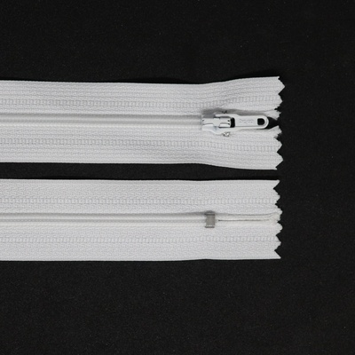 Spirálový zip, šíře 3 mm, délka 55 cm, bílá