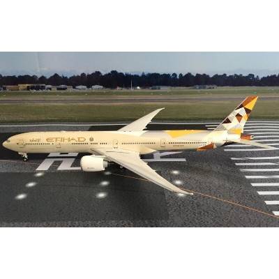 Phoenix B777-3FXER Etihad Airways Mid 2010sFacets of Abu Dhabi 1:200