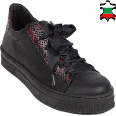 Български обувки Дамски кецове от естествена кожа в черно и червена кожа в змийски принт 19168